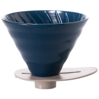 Hario V60 Switch & Match keramisk filterhållare storlek 03, matt marinblå
